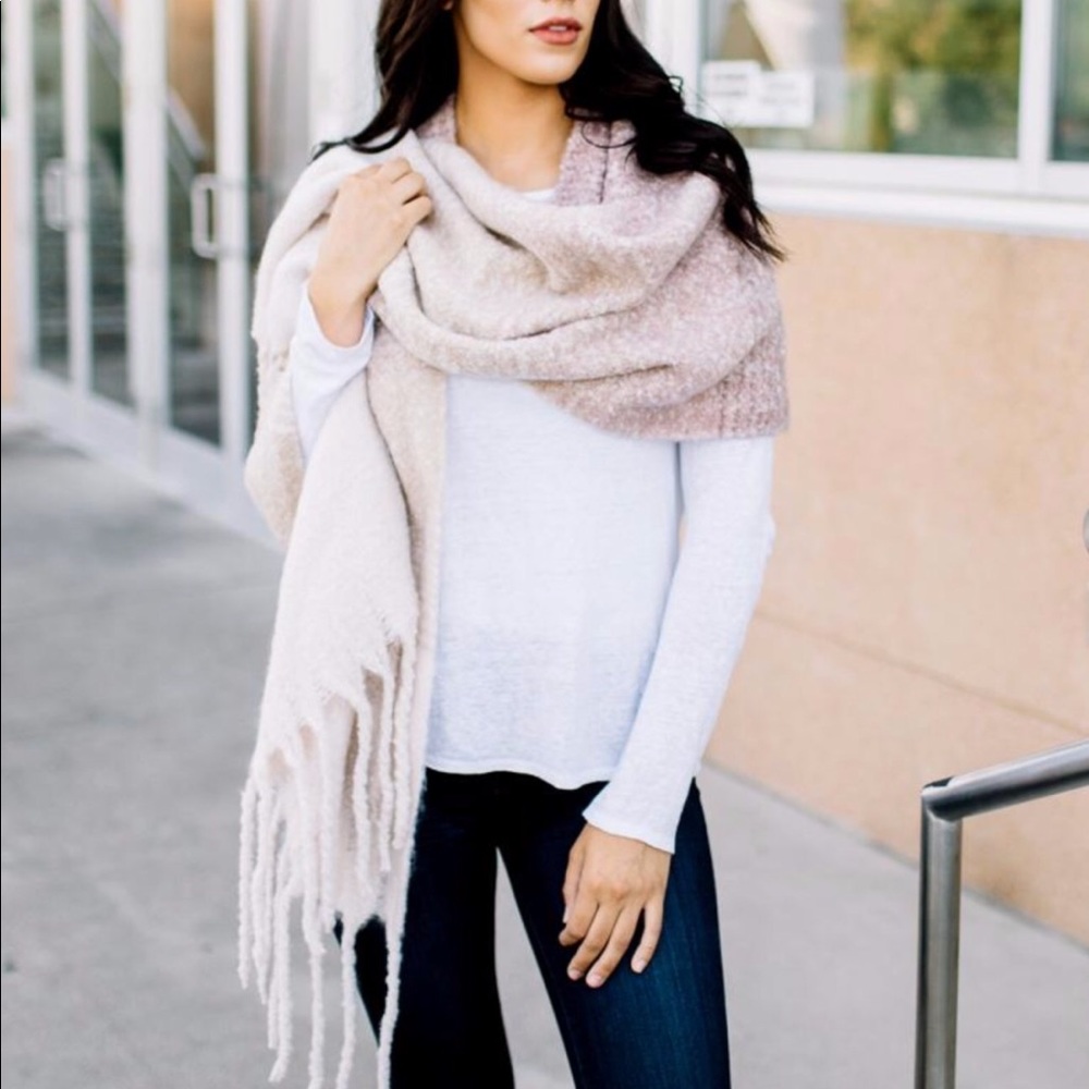 Mer sea fuzzy cozy scarf